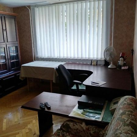 4-X Apartments Center Wi-Fi С 3-Мя Спальнями 95М2 Chernihiv Exterior photo